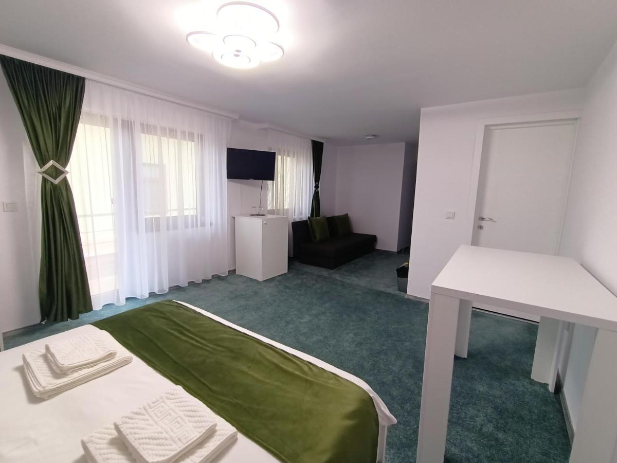 Casa Tiky Hotel Timisoara Ngoại thất bức ảnh