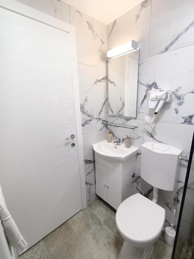 Casa Tiky Hotel Timisoara Ngoại thất bức ảnh