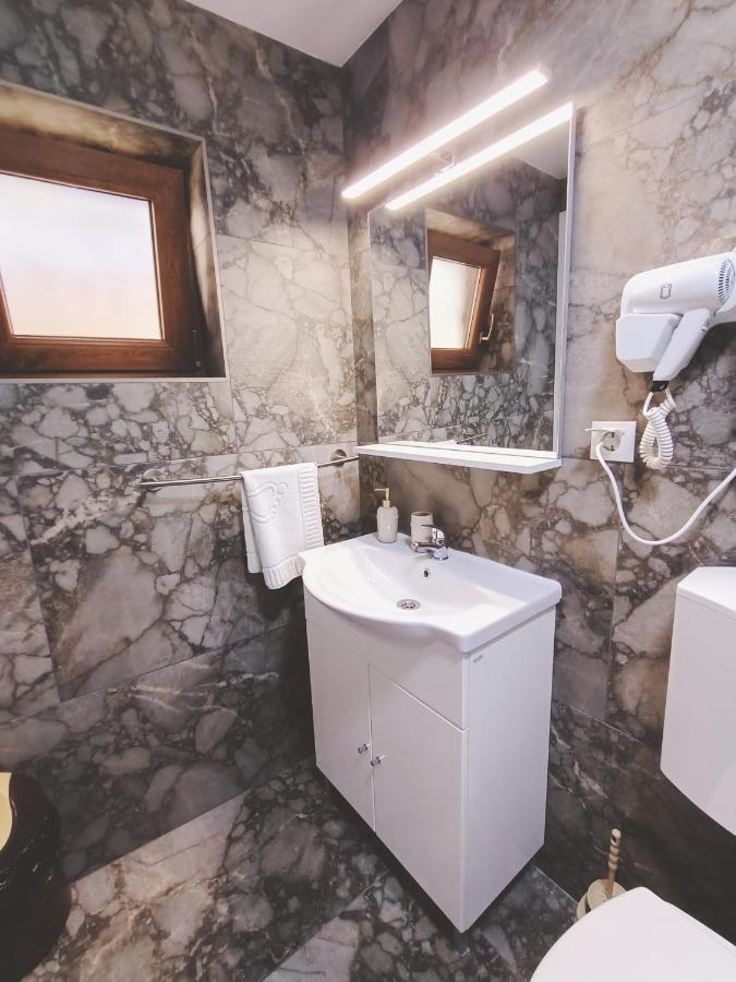 Casa Tiky Hotel Timisoara Ngoại thất bức ảnh