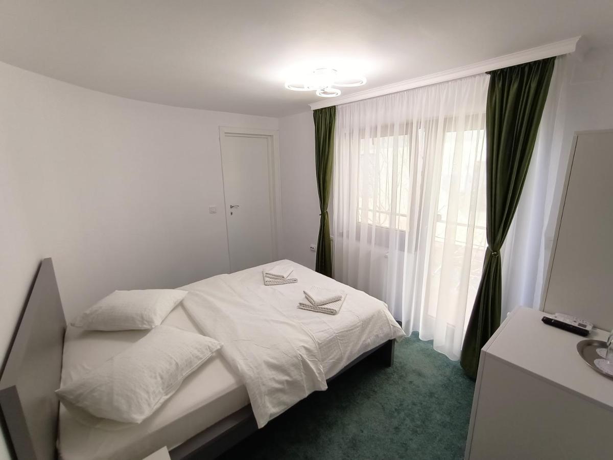 Casa Tiky Hotel Timisoara Ngoại thất bức ảnh