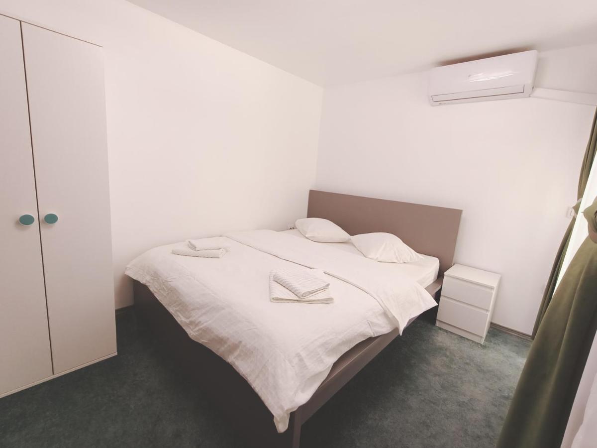 Casa Tiky Hotel Timisoara Ngoại thất bức ảnh