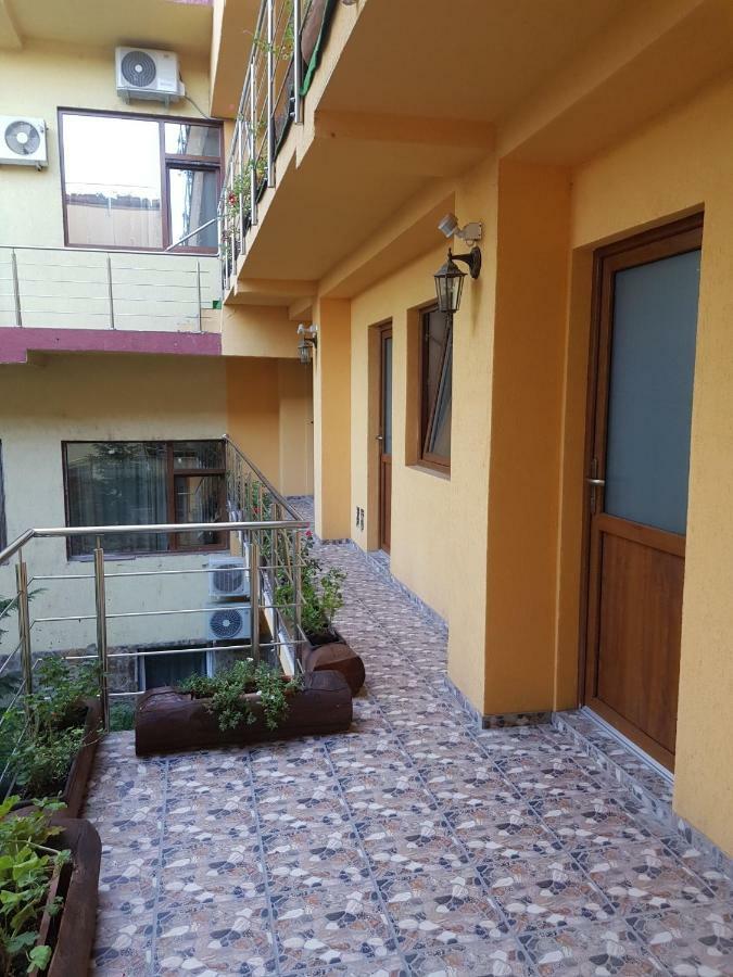 Casa Tiky Hotel Timisoara Ngoại thất bức ảnh