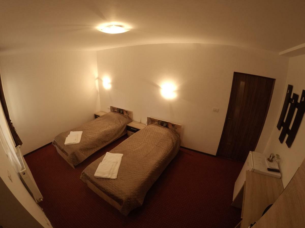 Casa Tiky Hotel Timisoara Ngoại thất bức ảnh