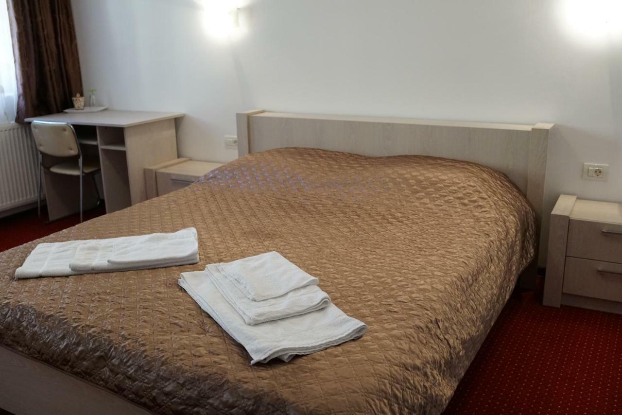 Casa Tiky Hotel Timisoara Ngoại thất bức ảnh