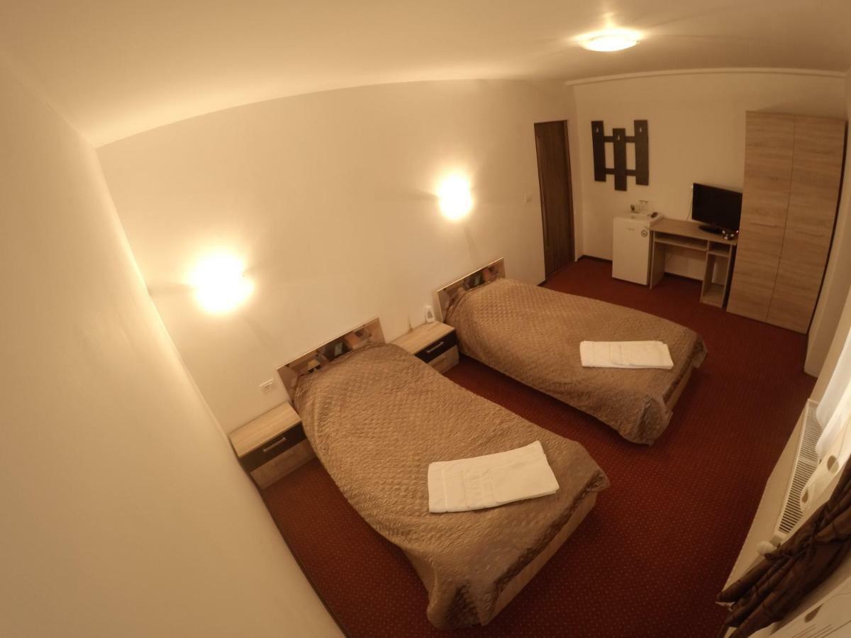 Casa Tiky Hotel Timisoara Ngoại thất bức ảnh